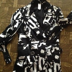 Black n white jacket, junior